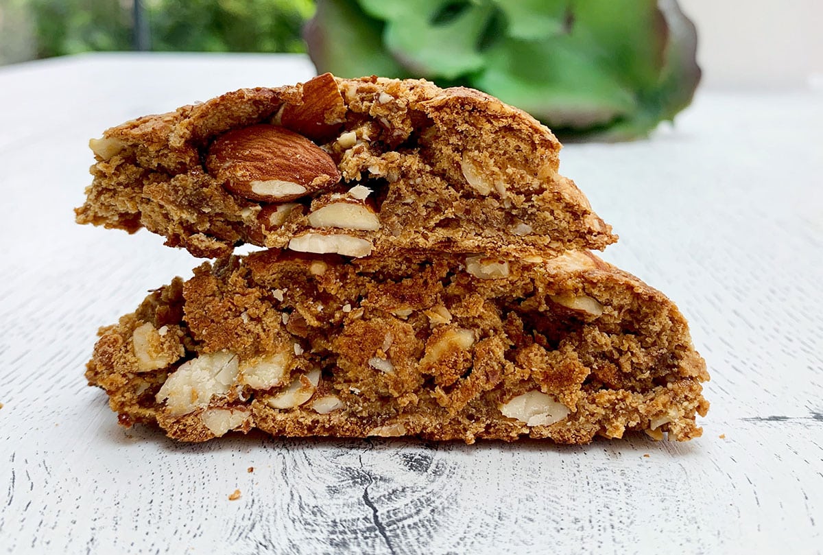 Croquants aux amandes à a purée crue d'amande crunchy