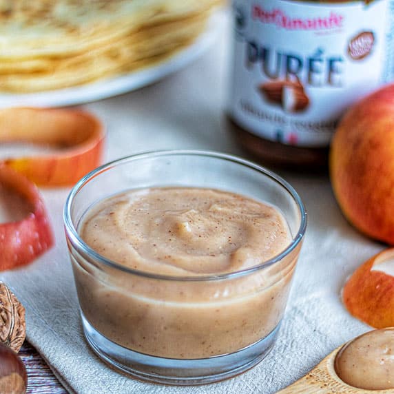 Compote de pomme à la purée d'amande toastée