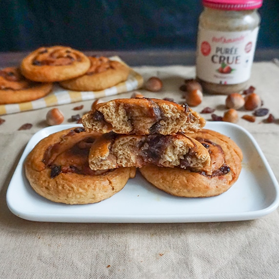 Pains aux raisins à la purée crue noisette by louloucuisinehealthy