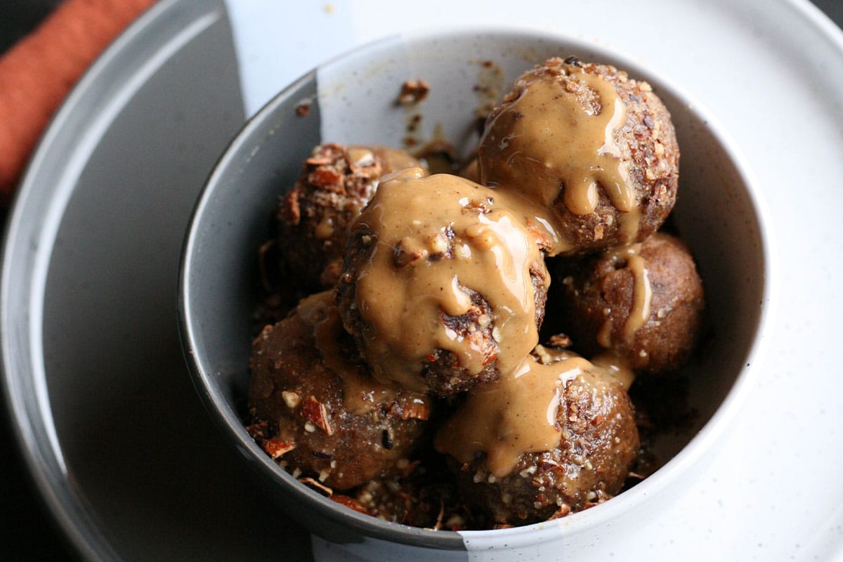 Energy balls à la noisette toastée by Plante Ton Assiette