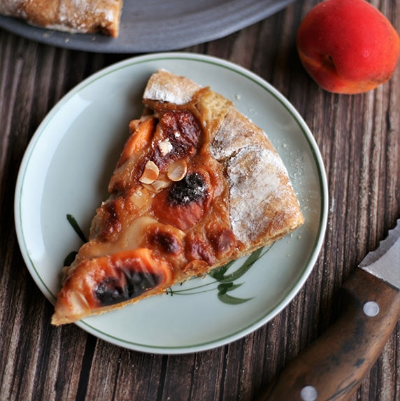 Tarte abricot à l'avoine amande noisette by Plante ton assiette