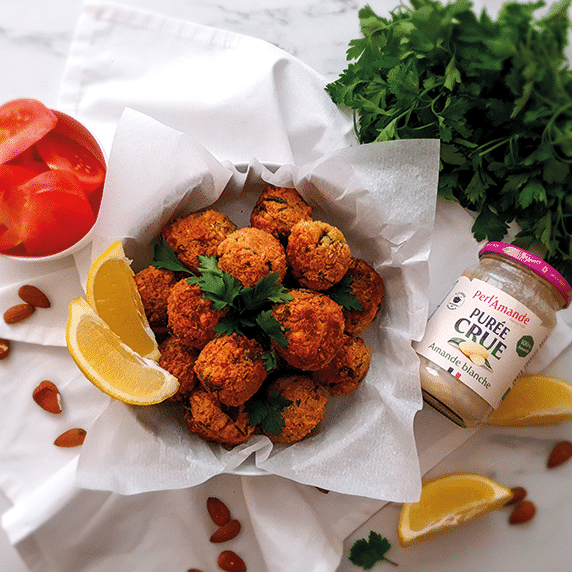 Falafels with raw white almond butter by Vie Sans Gluten