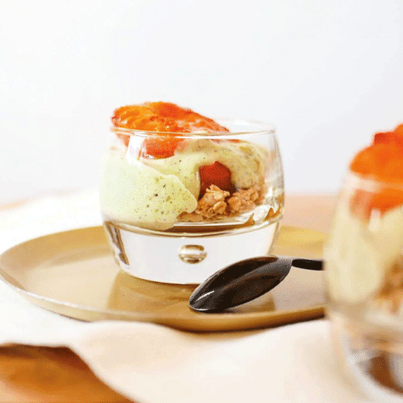 Verrine Abricots à la purée de pistache by Happy and Veggy