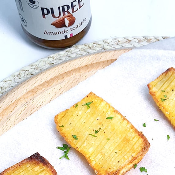 Pommes de terre accordéon / purée amandes toastées