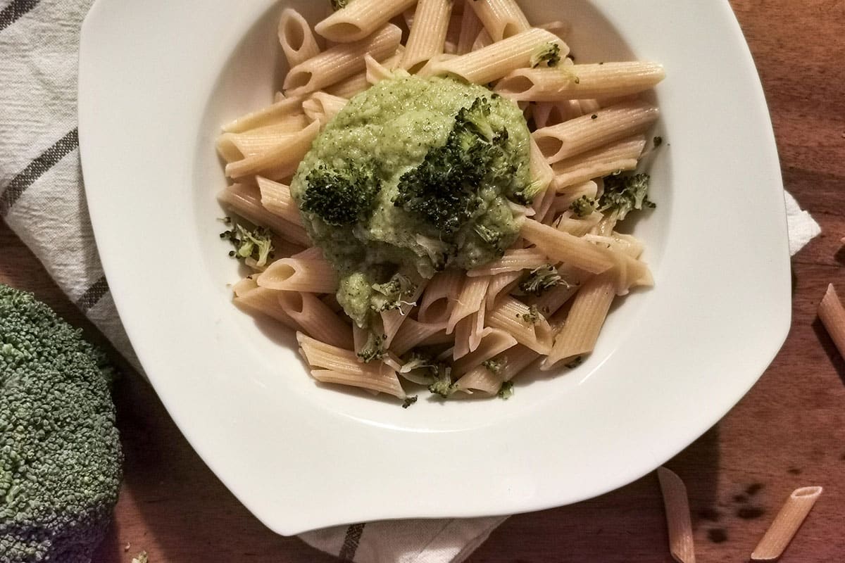 Broccoli pasta by Happy and veggy