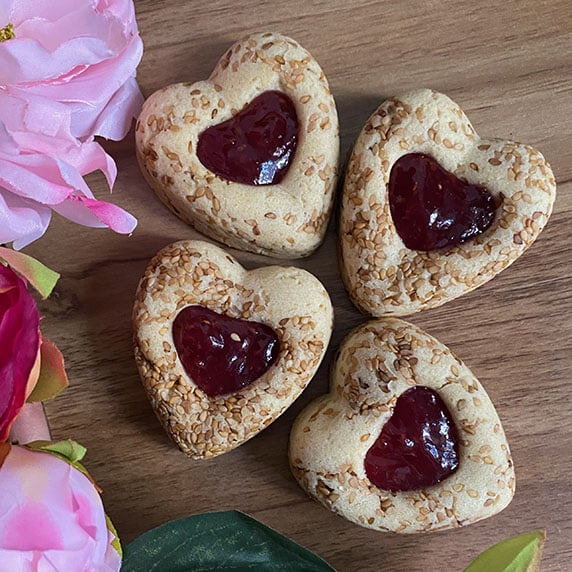 Biscuits sésame framboise