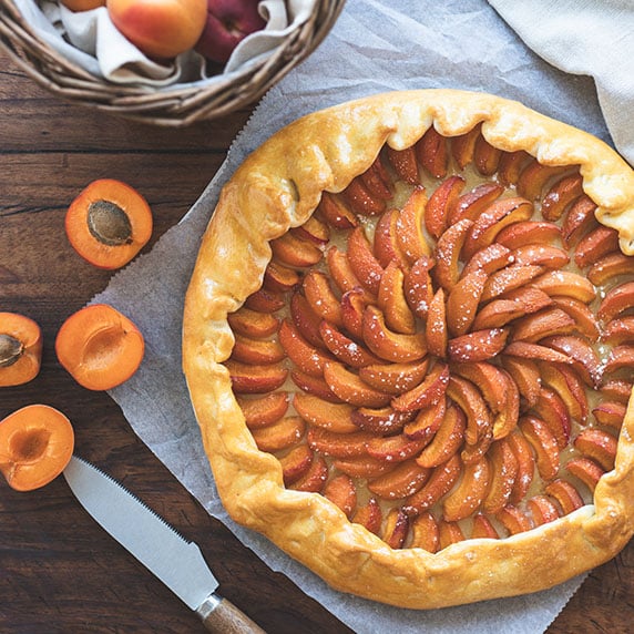 Tarte rustique aux abricots et amande blanche