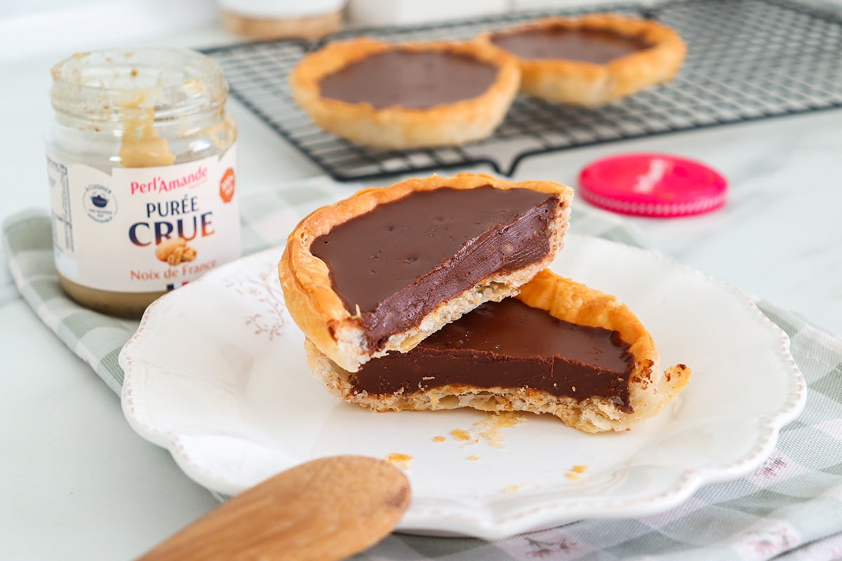 Tartes au chocolat et noix avec la purée crue de noix By vie sans gluten