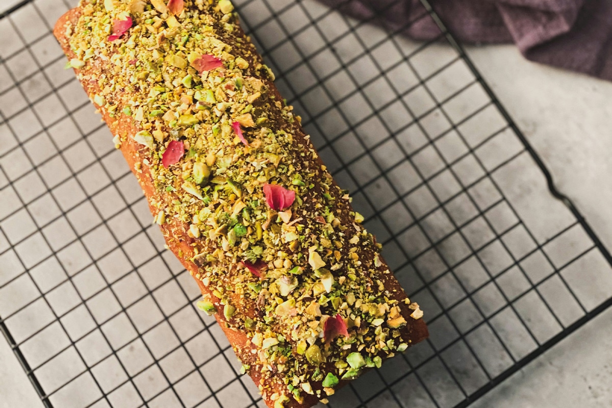 Cake à la purée de pistache & fleur d'oranger