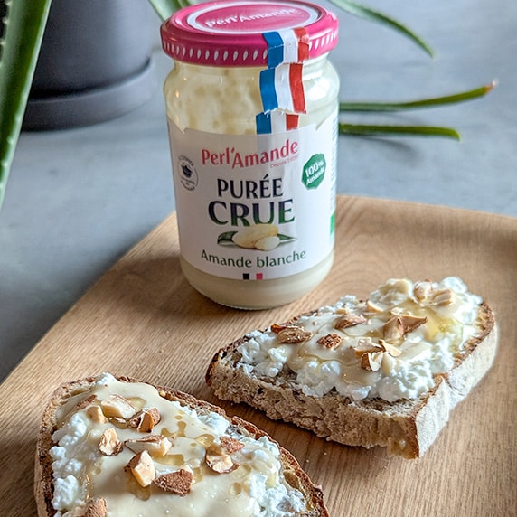 Toast sucré-salé à la purée d'amande blanche By le journal d’une diet